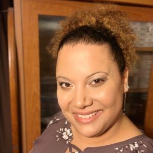 Meet your Posher, Aisha